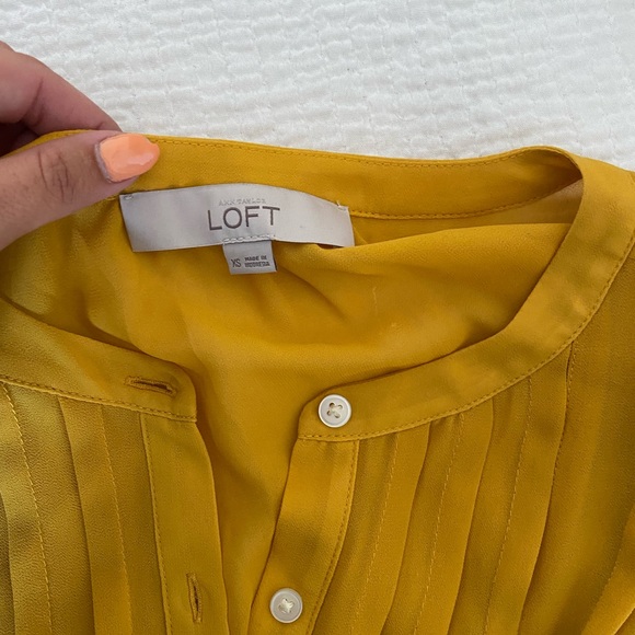 LOFT blouse - Picture 3 of 3